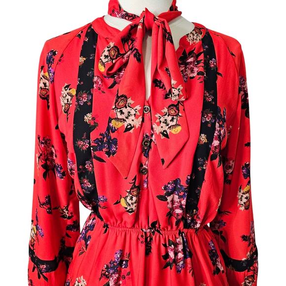 Gianni Bini Red Floral Dress with Neck Tie Size Small - Picture 3 of 10